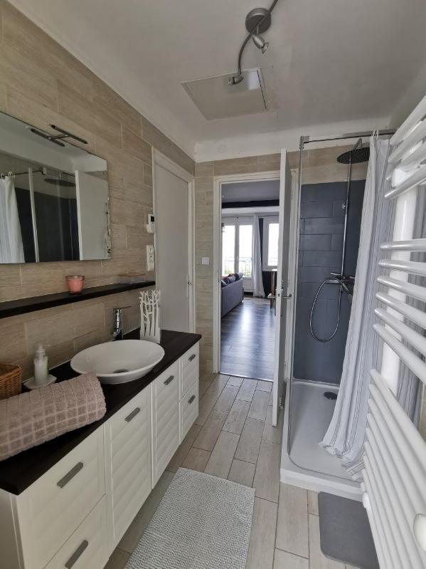 Appartement T3 Entre Port Et Centre-ville, Proximite Gare *